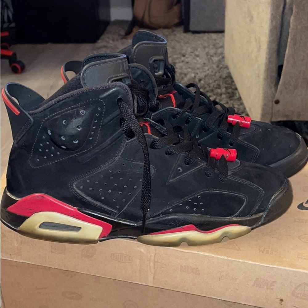 Retro 6 “Varsity” 09 release
